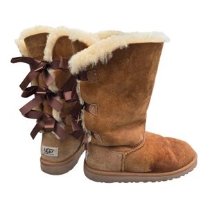 UGG Bailey Bow Tall Boots size 4 chestnut brown ivory
